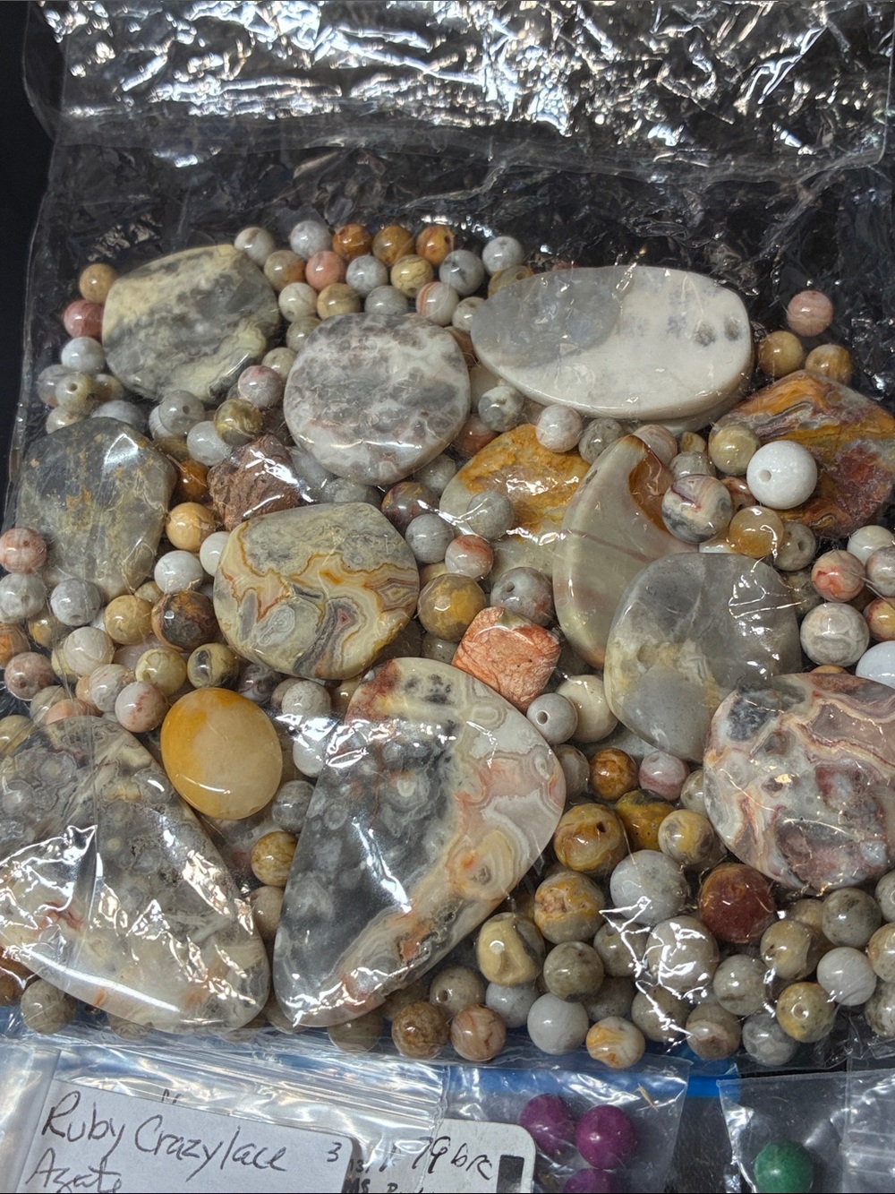 Lot of assorted crazylace agate gemstone beads and pendant gemstones - Picture 4 of 14